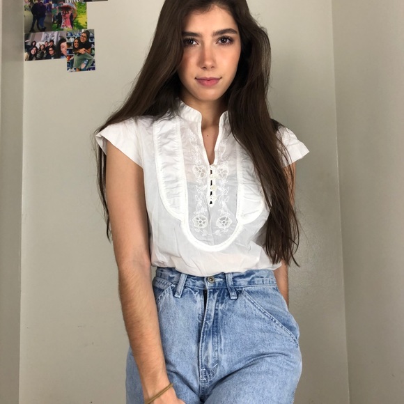 SOLD💸 WHITE COTTON PRARIE BLOUSE - Picture 3 of 6